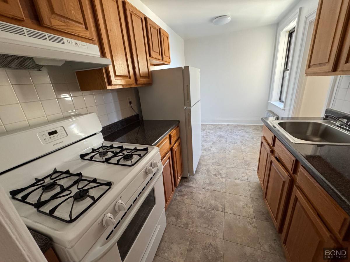 Apartment for rent at 32-15 35th St #F6, Astoria, NY 11106