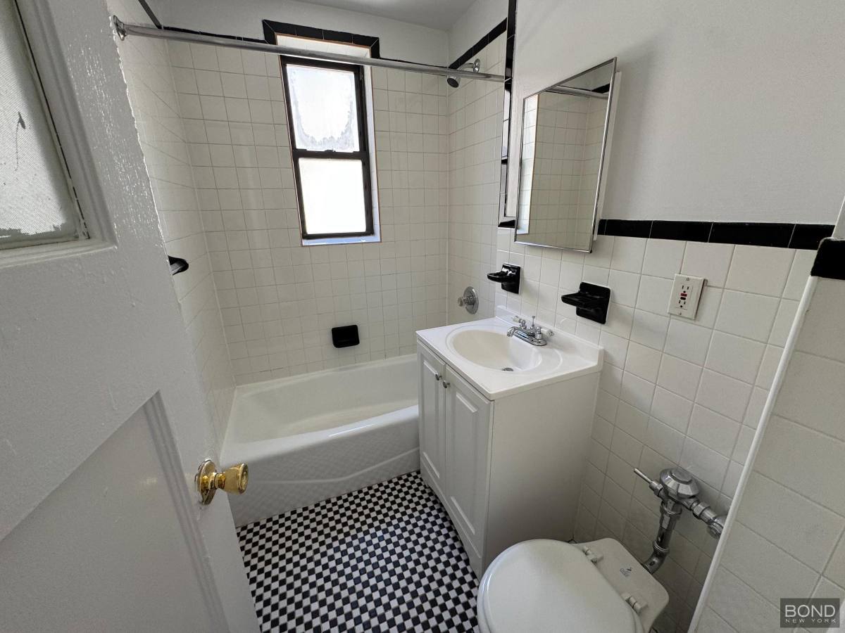 Apartment for rent at 32-15 35th St #F6, Astoria, NY 11106