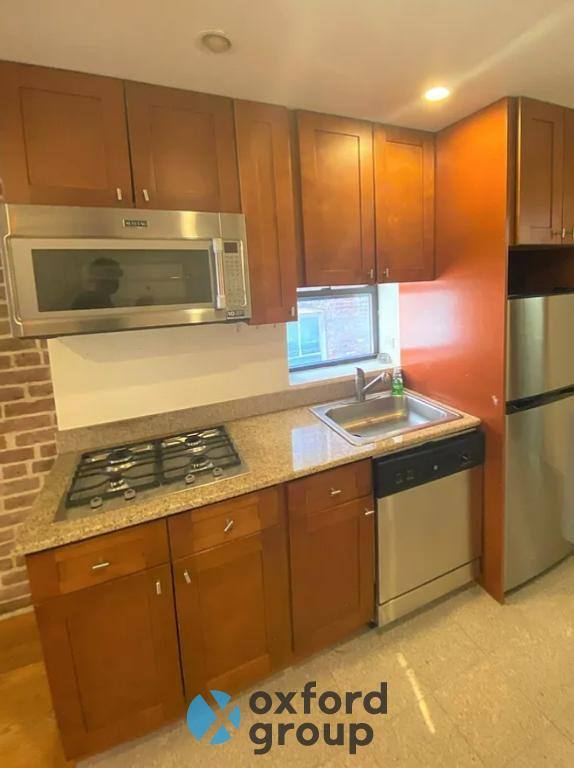 Townhouse for rent at 127 Stanton St #4B, New York, NY 10002