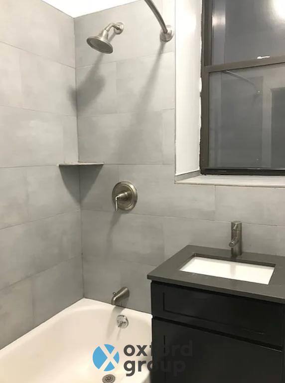 Townhouse for rent at 214 E 18th St #6, New York, NY 10003