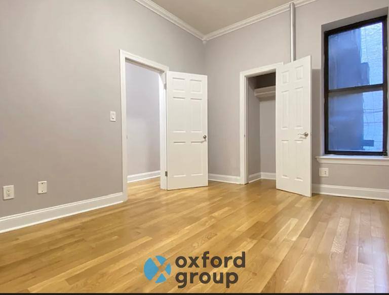Townhouse for rent at 214 E 18th St #6, New York, NY 10003