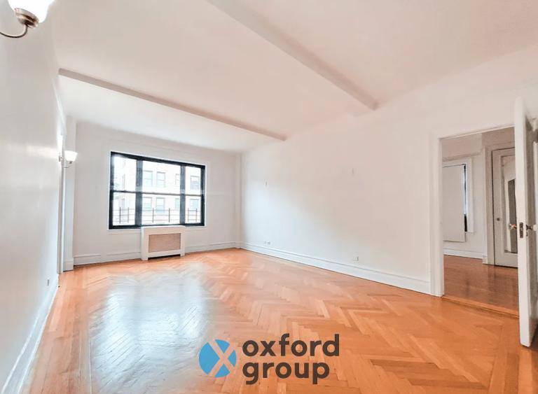 Apartment for rent at 290 E 75th St #10G, New York, NY 10021