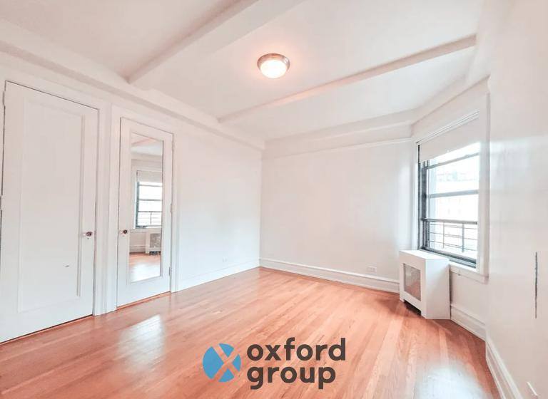 Apartment for rent at 290 E 75th St #10G, New York, NY 10021