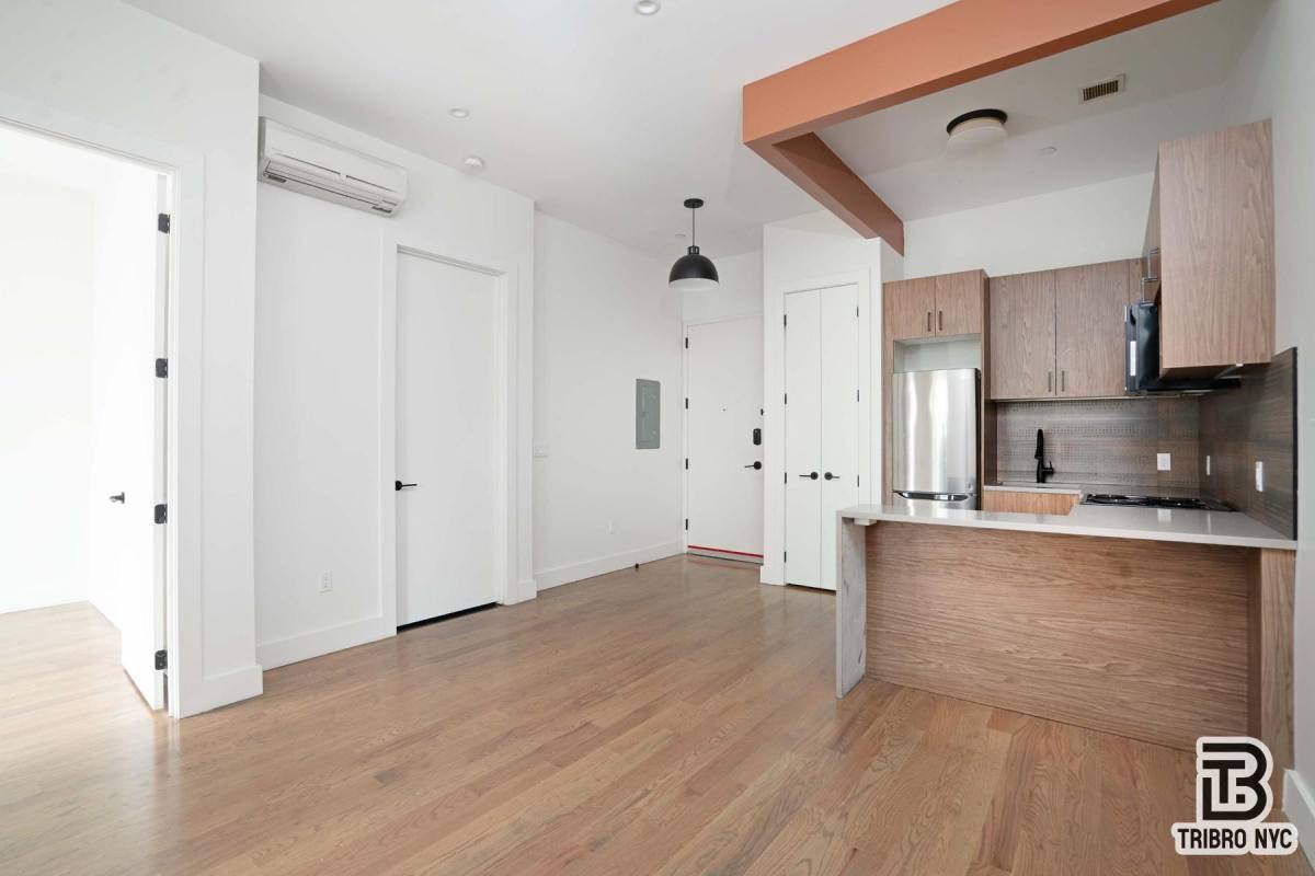 Apartment for rent at 109 Bruckner Blvd #403, Bronx, NY 10454