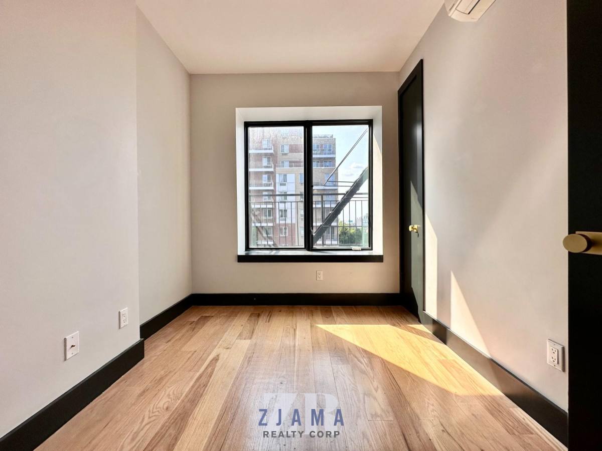 Apartment for rent at 561 Fourth Ave #3F, Brooklyn, NY 11215