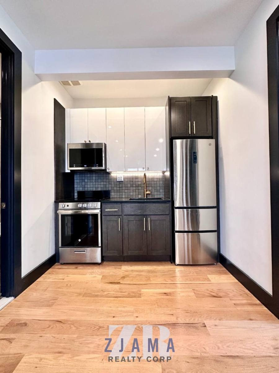 Apartment for rent at 561 Fourth Ave #3F, Brooklyn, NY 11215