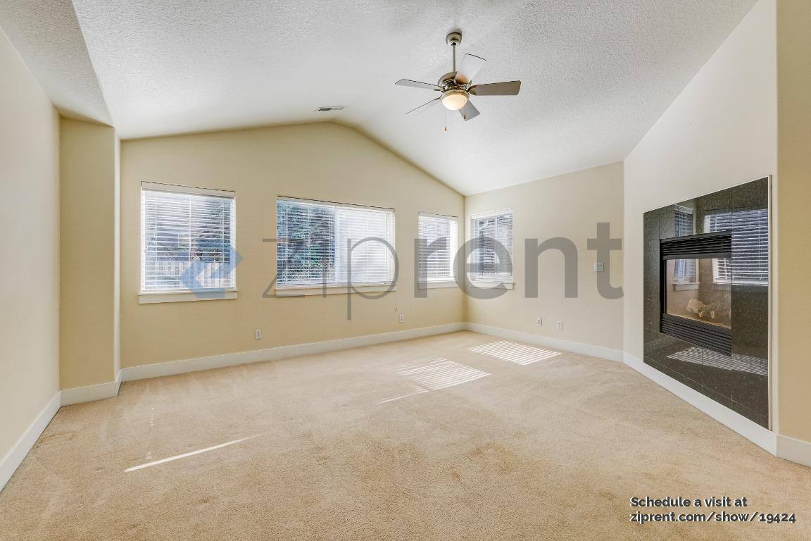 House for rent at 10942 SW Koller St, Tualatin, OR 97062