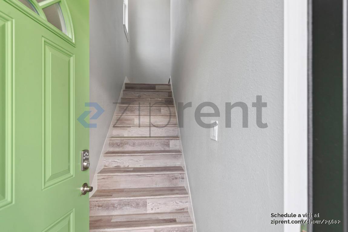 House for rent at 6022 Telegraph Ave, Oakland, CA 94609