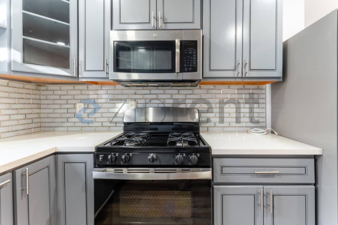 House for rent at 914 Valencia Dr, Los Banos, CA 93635