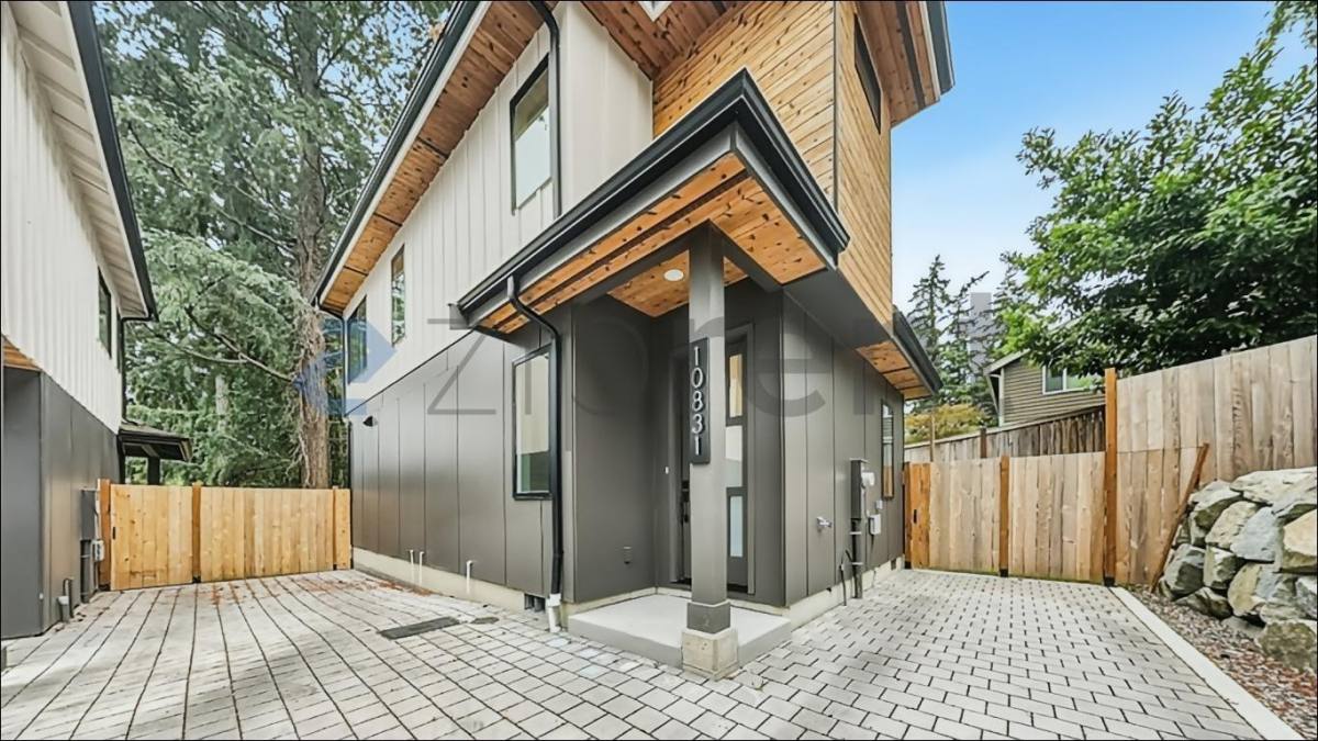 House for rent at 10831 104th Ave NE, Kirkland, WA 98033