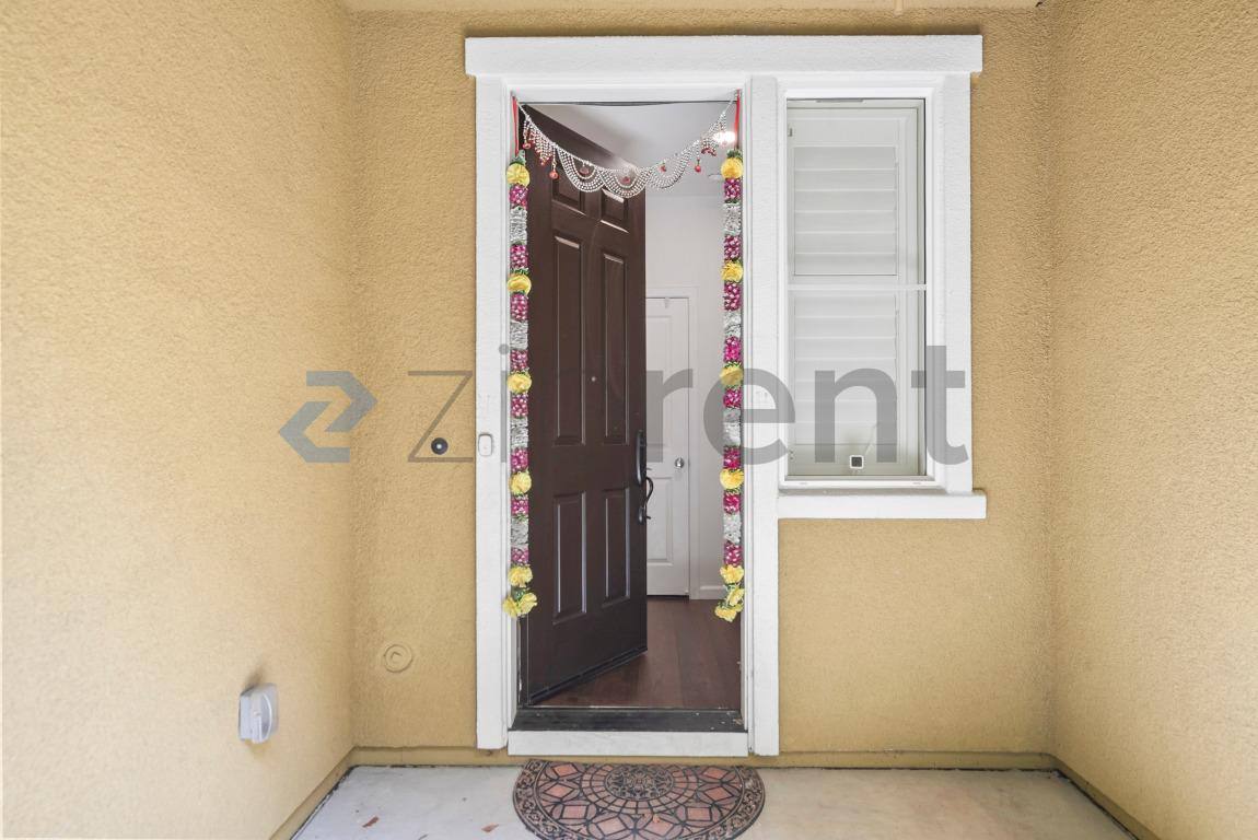 Townhouse for rent at 1529 Coyote Creek Way, Milpitas, CA 95035