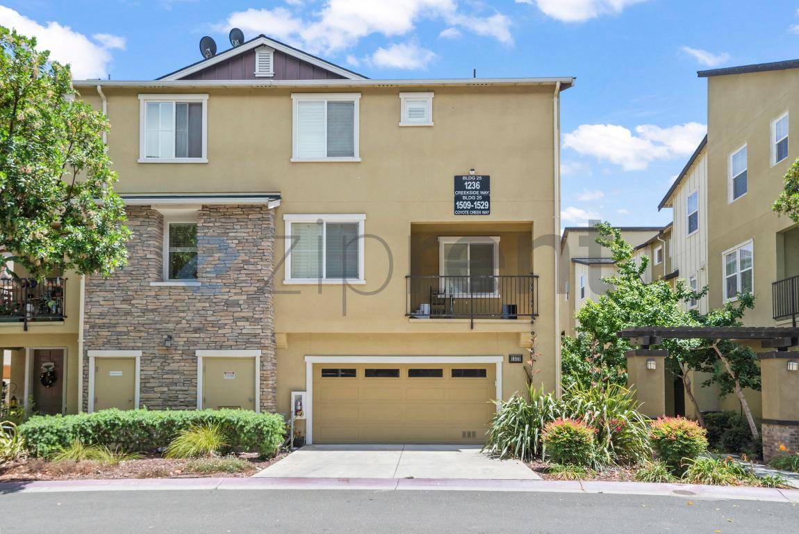 Townhouse for rent at 1529 Coyote Creek Way, Milpitas, CA 95035