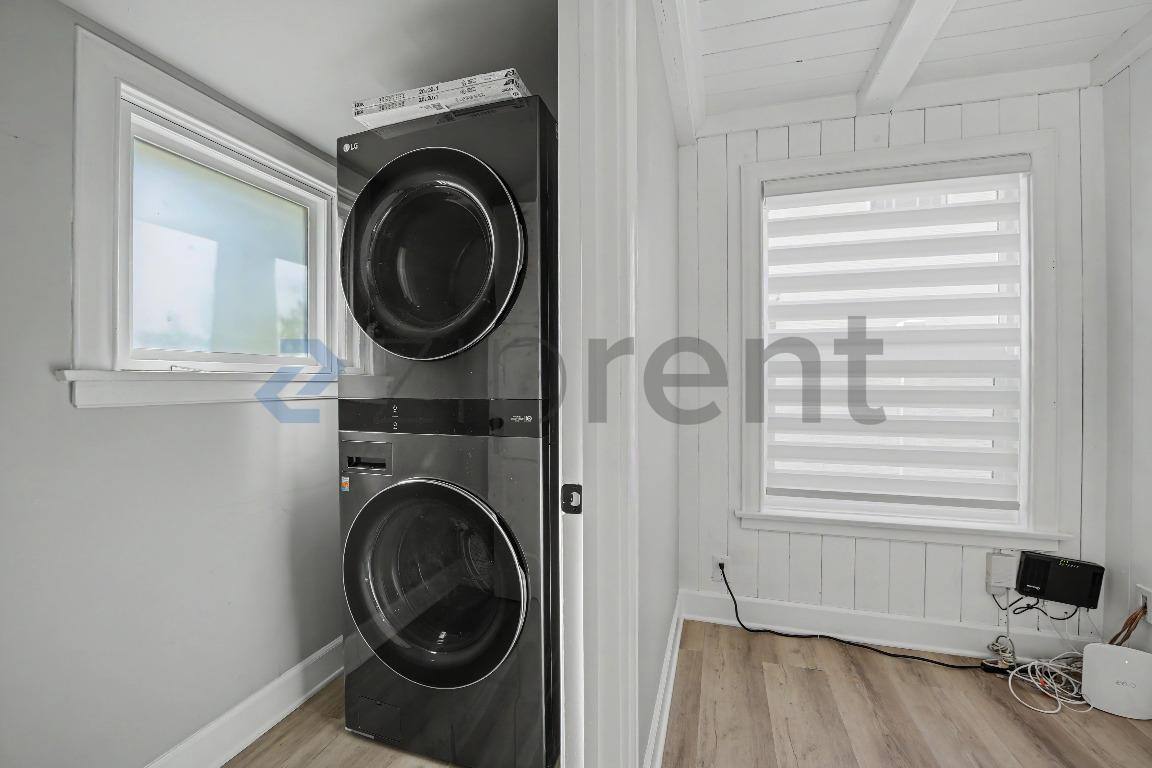 House for rent at 4390 Cerritos Ave, Long Beach, CA 90807