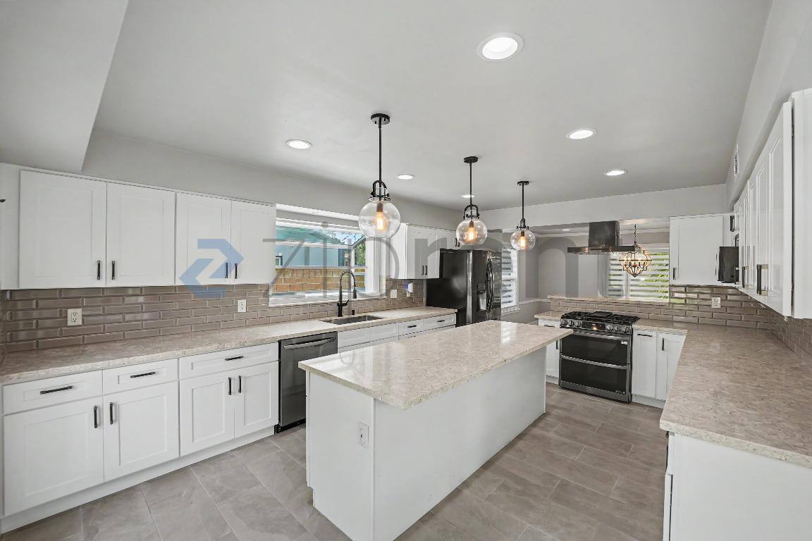 House for rent at 4390 Cerritos Ave, Long Beach, CA 90807