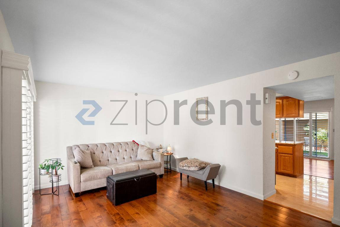 Townhouse for rent at 1904 Pomar Way, Walnut Creek, CA 94598