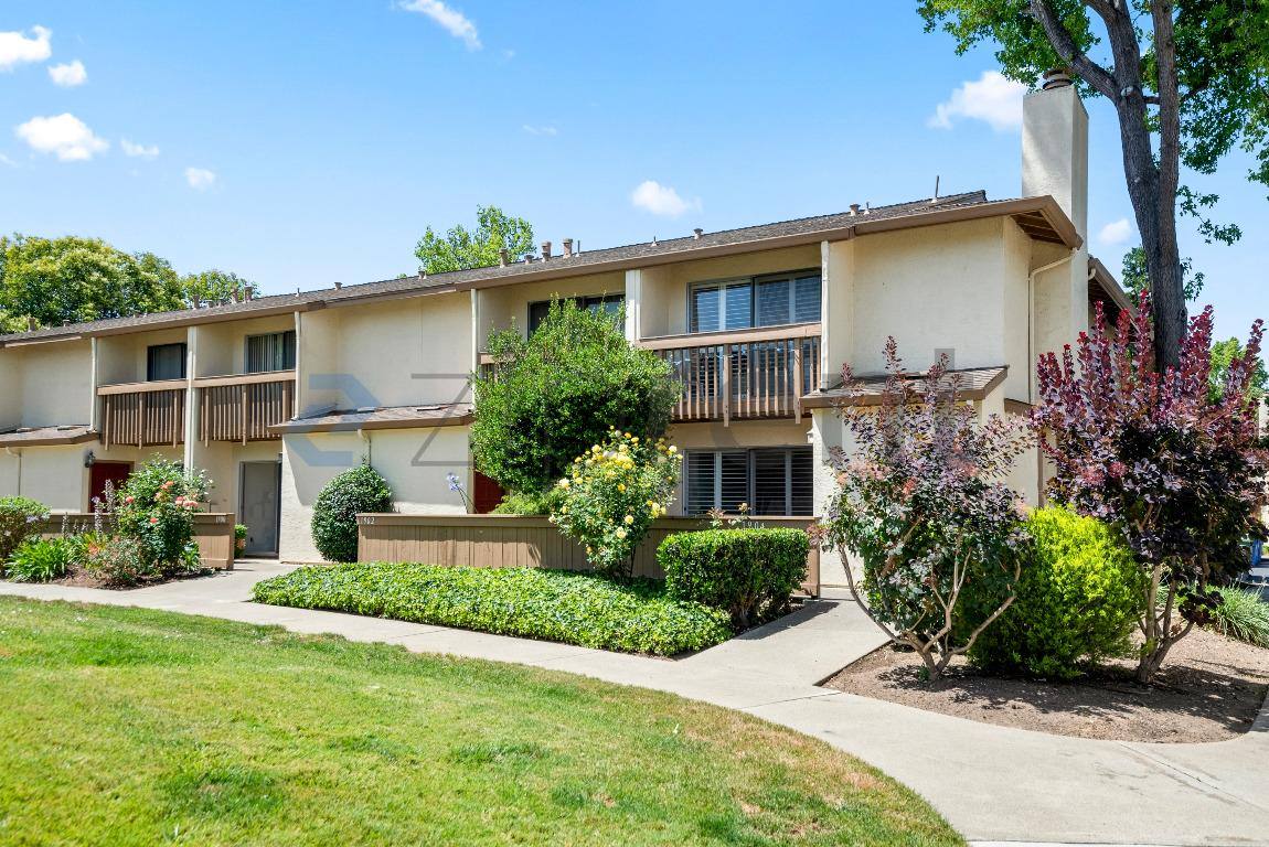 Townhouse for rent at 1904 Pomar Way, Walnut Creek, CA 94598