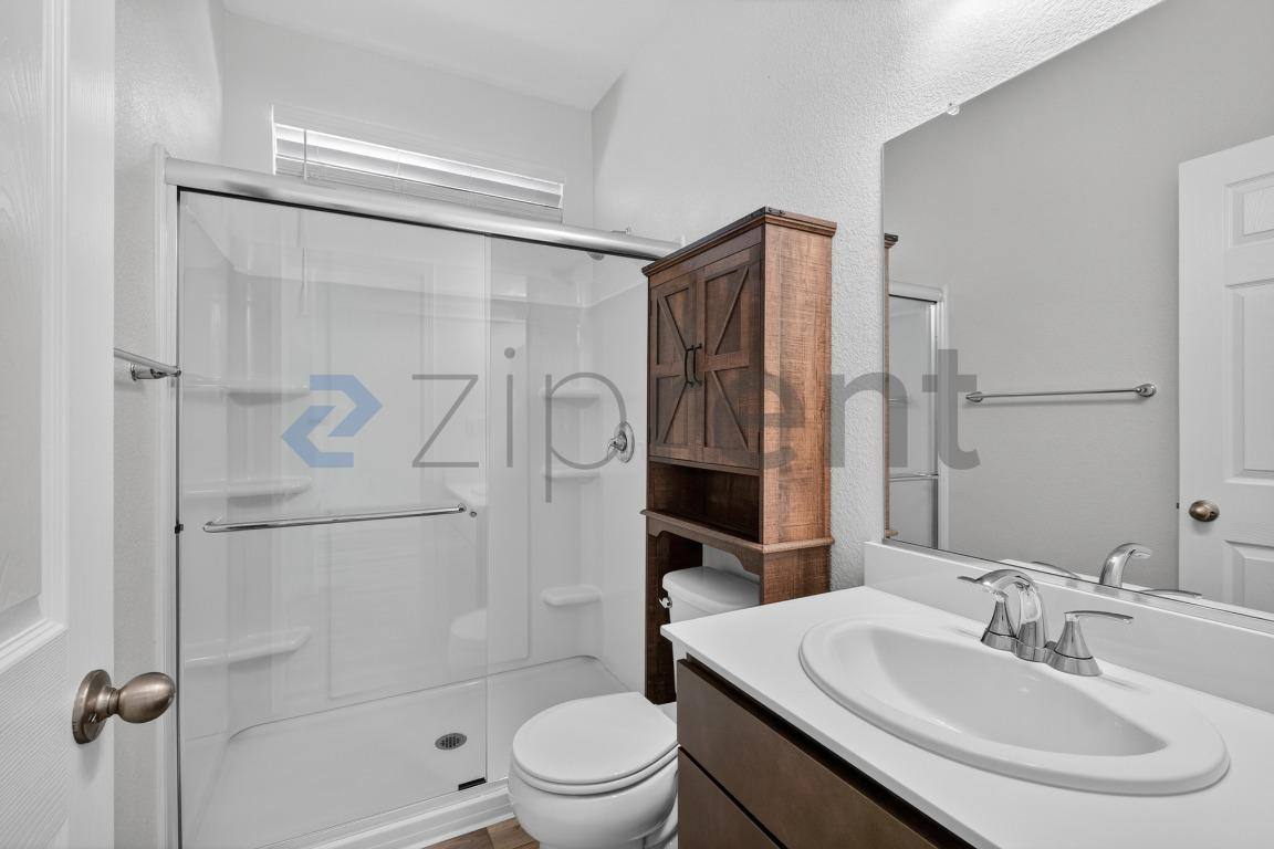 House for rent at 580 Rosedale Way, Lathrop, CA 95330