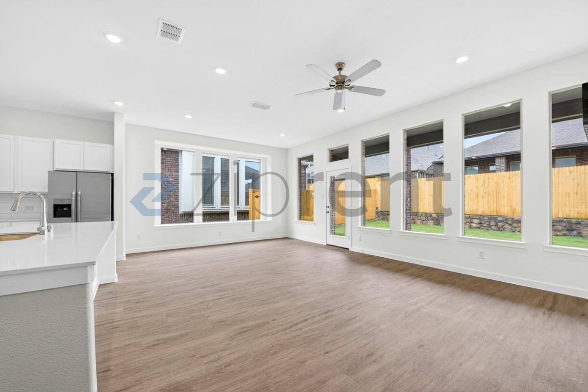 House for rent at 724 Demelza Dr, McKinney, TX 75069
