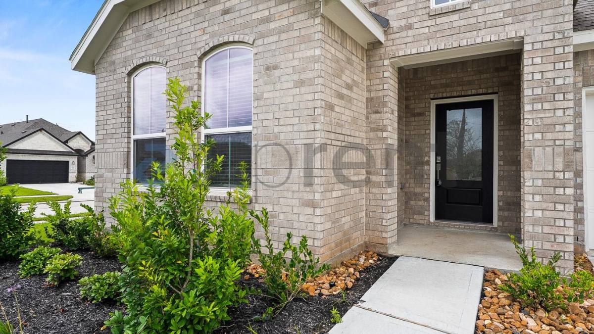 House for rent at 8322 Amber Summit Lane, Angleton, TX 77515