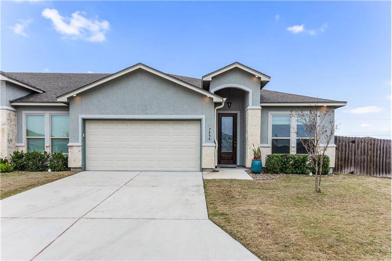 Townhouse for rent at 7454 Seal Beach Court, Corpus Christi, TX 78414
