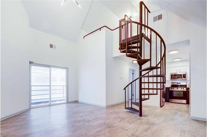 Apartment for rent at 200 E 4th St #B6-27, Austin, TX 78701