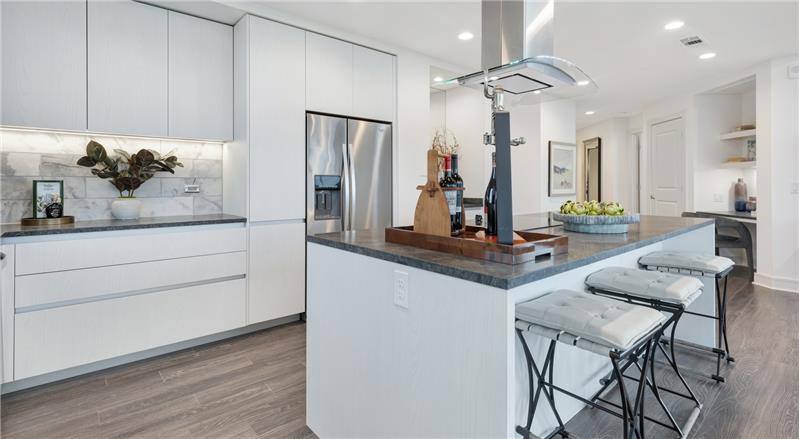 Apartment for rent at 300 W 5th St #B3-43, Austin, TX 78701