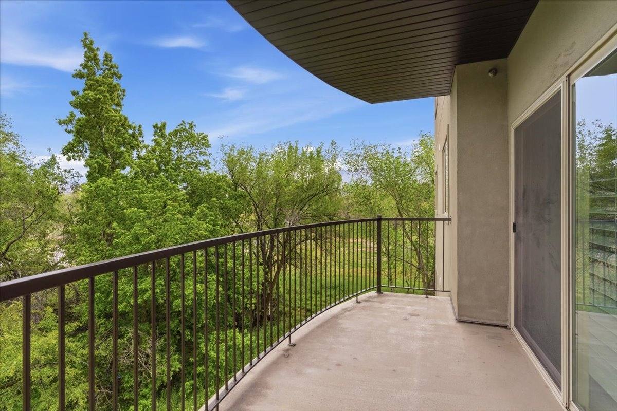 Condo for rent at 1225 E Wolf Hollow Lane #206, Salt Lake City, UT 84117