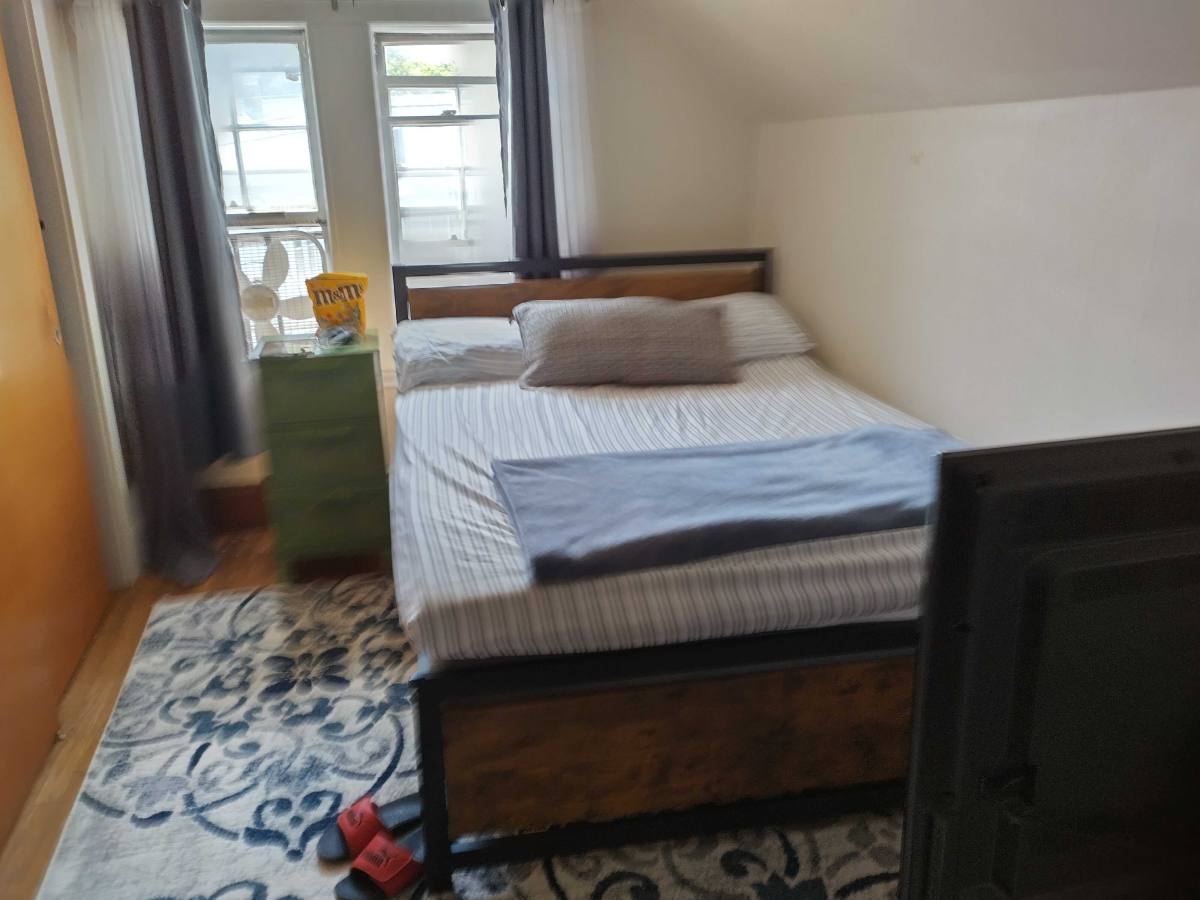 Apartment for rent at 93 Bartlett Ave #2, Belmont, MA 02478