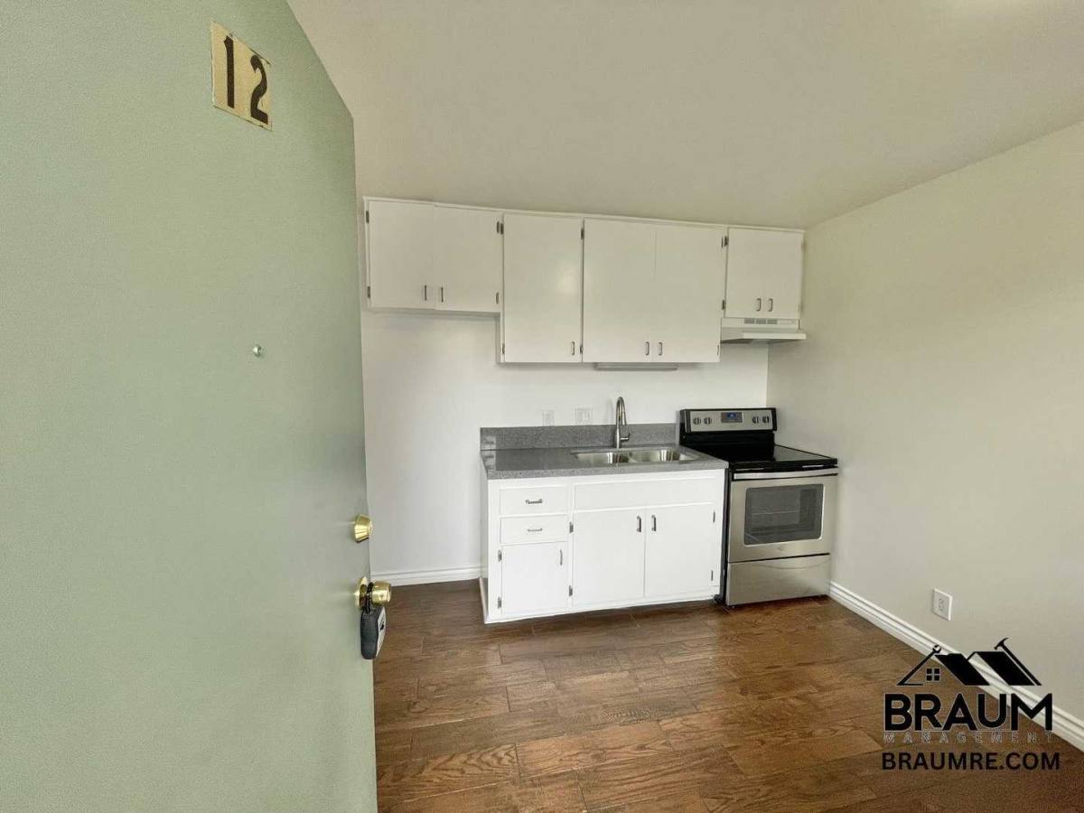 Apartment for rent at 15644 Leadwell St #12, Van Nuys, CA 91406