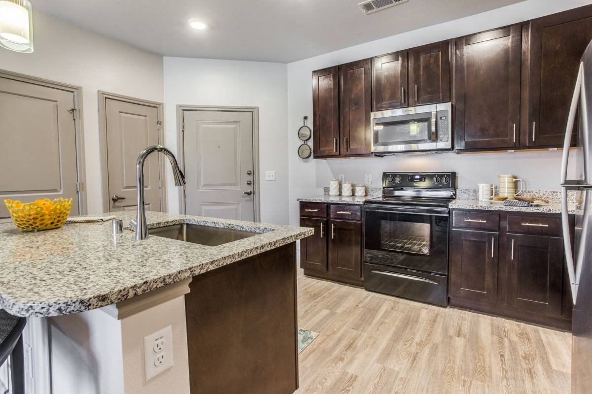 Apartment for rent at Palladium Garland, 950 W Interstate 30, Garland, TX 75043