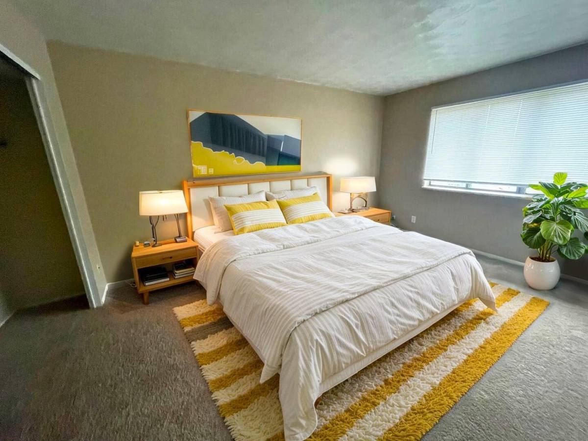 Apartment for rent at 720 W Centennial Ave, Muncie, IN 47303