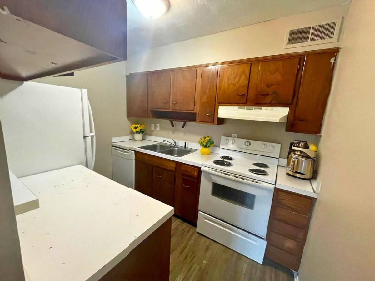 Apartment for rent at 720 W Centennial Ave, Muncie, IN 47303
