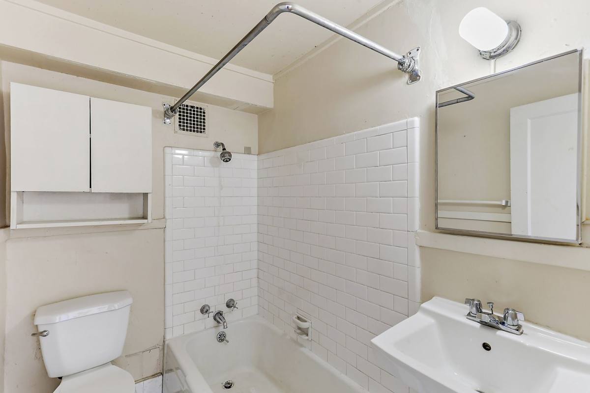 Apartment for rent at 721 N State St, Jackson, MS 39202
