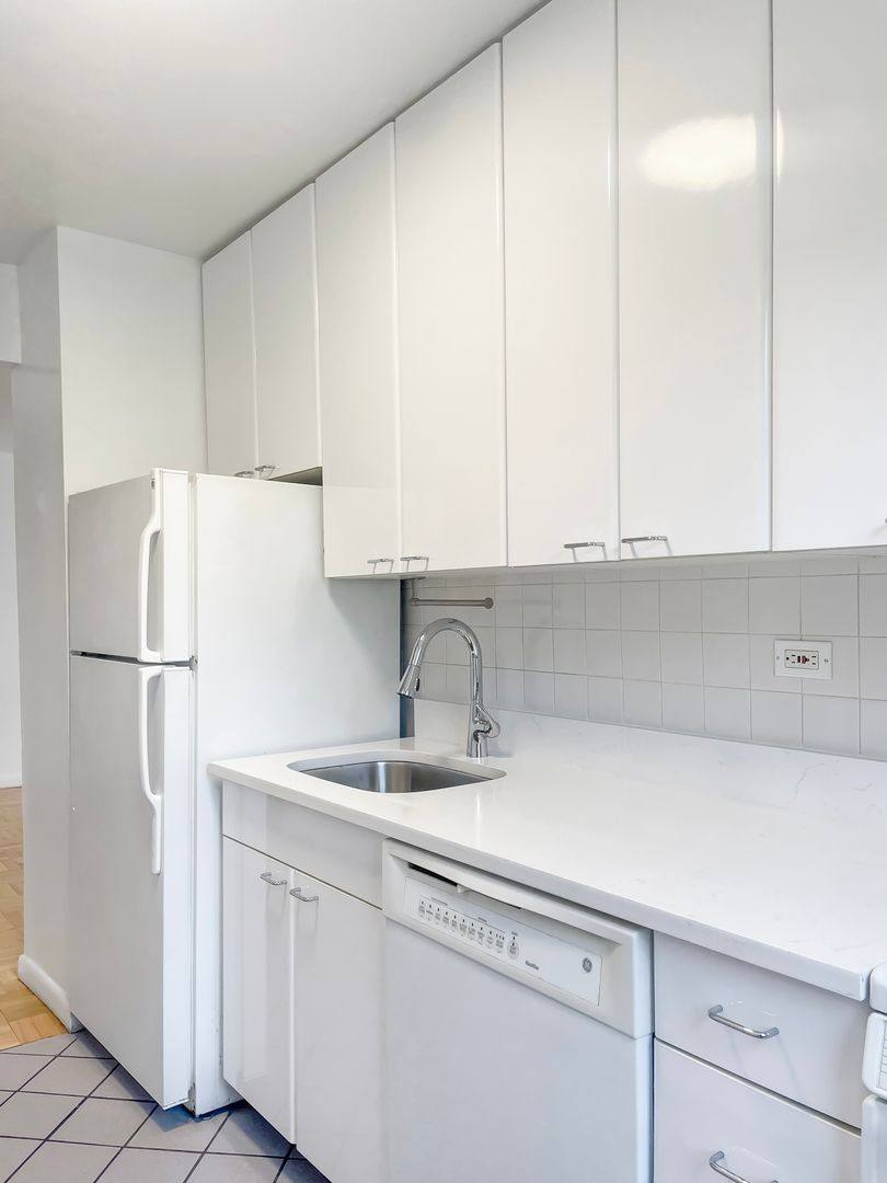 Apartment for rent at 150 E 18th St, New York, NY 10003