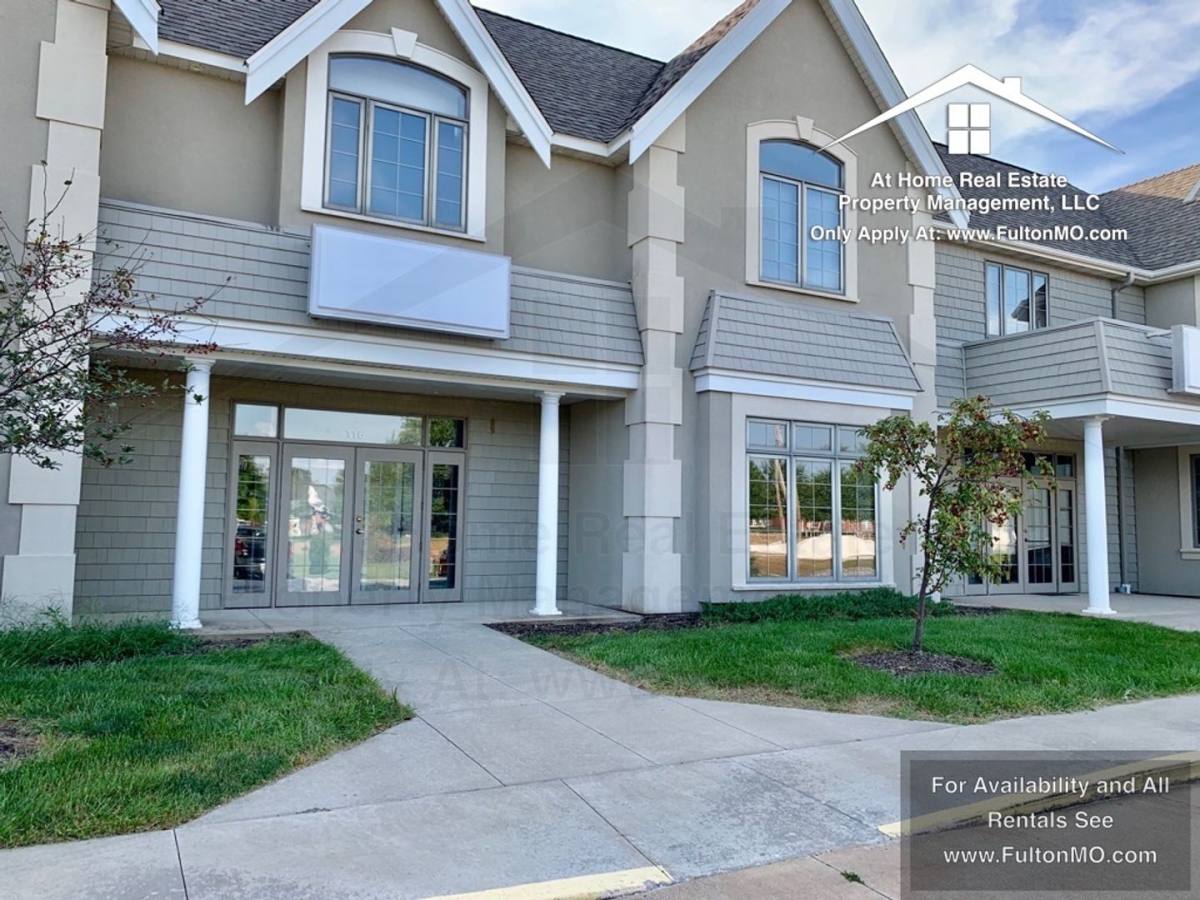 Apartment for rent at 2606 N Bluff St, Fulton, MO 65251