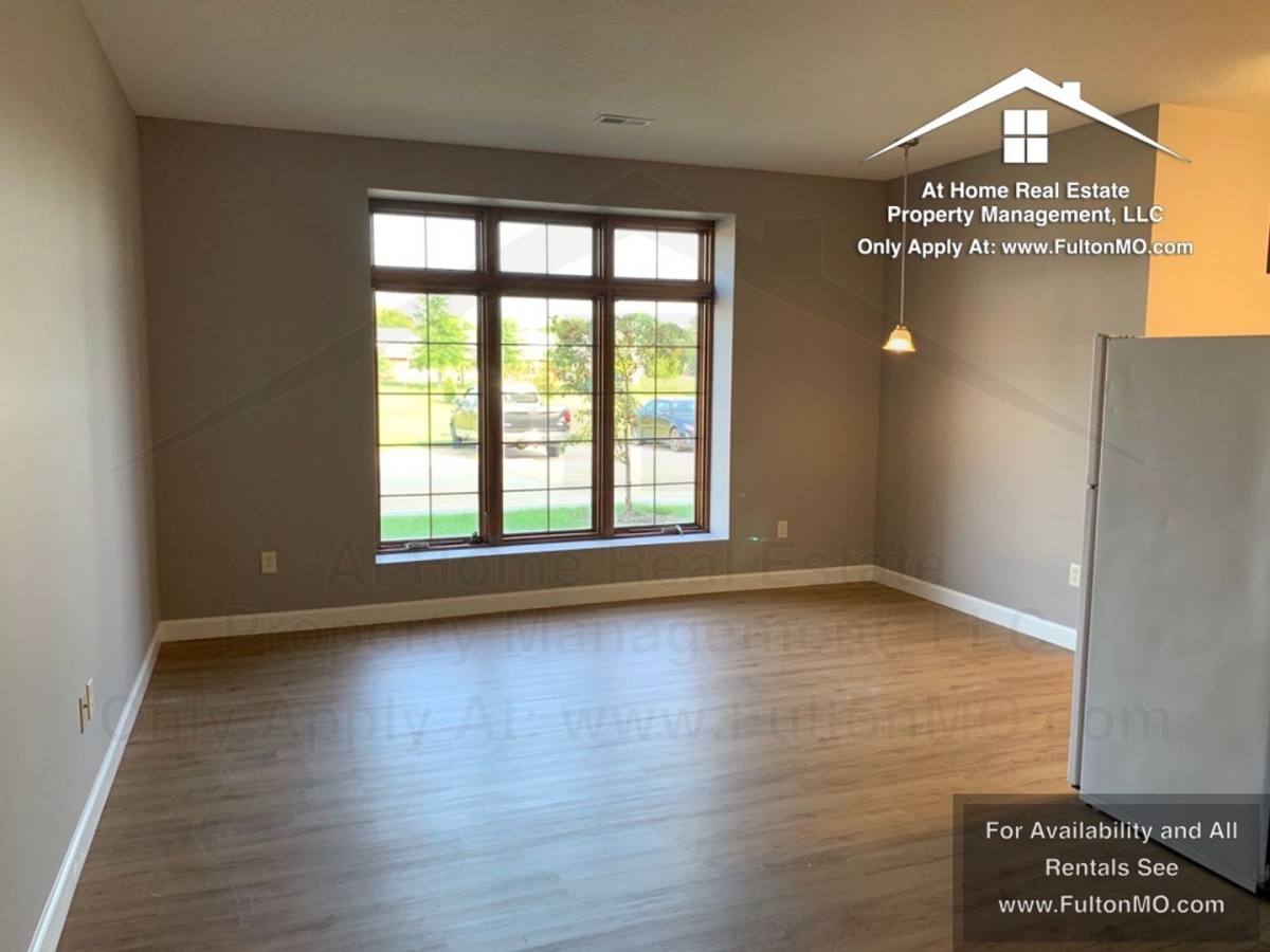 Apartment for rent at 2606 N Bluff St, Fulton, MO 65251