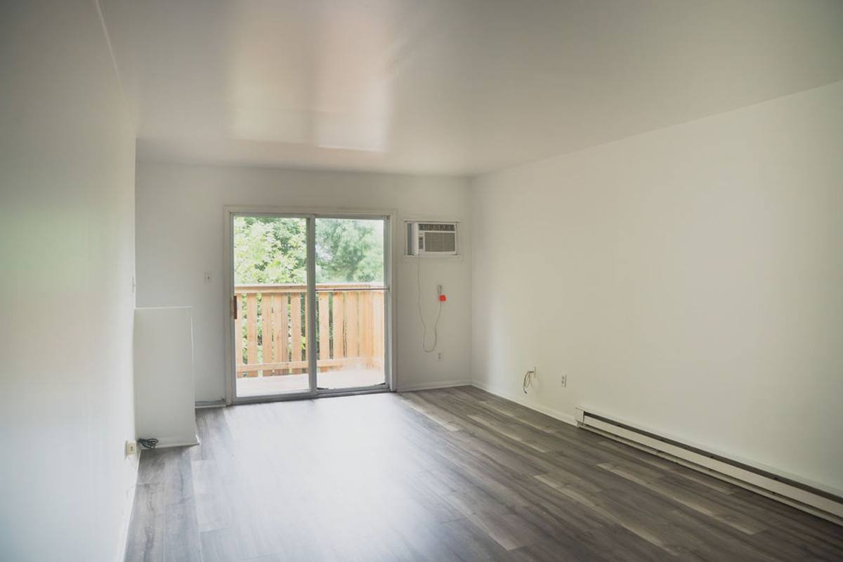 Townhouse for rent at 503-526 Austin St, Allentown, PA 18109