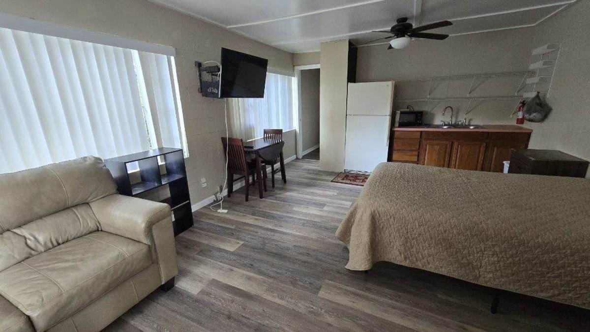 Apartment for rent at 2468 US-441 S, Sylva, NC 28779