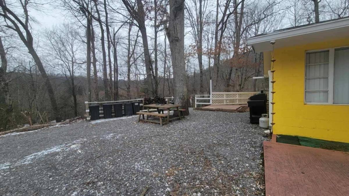 Apartment for rent at 2468 US-441 S, Sylva, NC 28779
