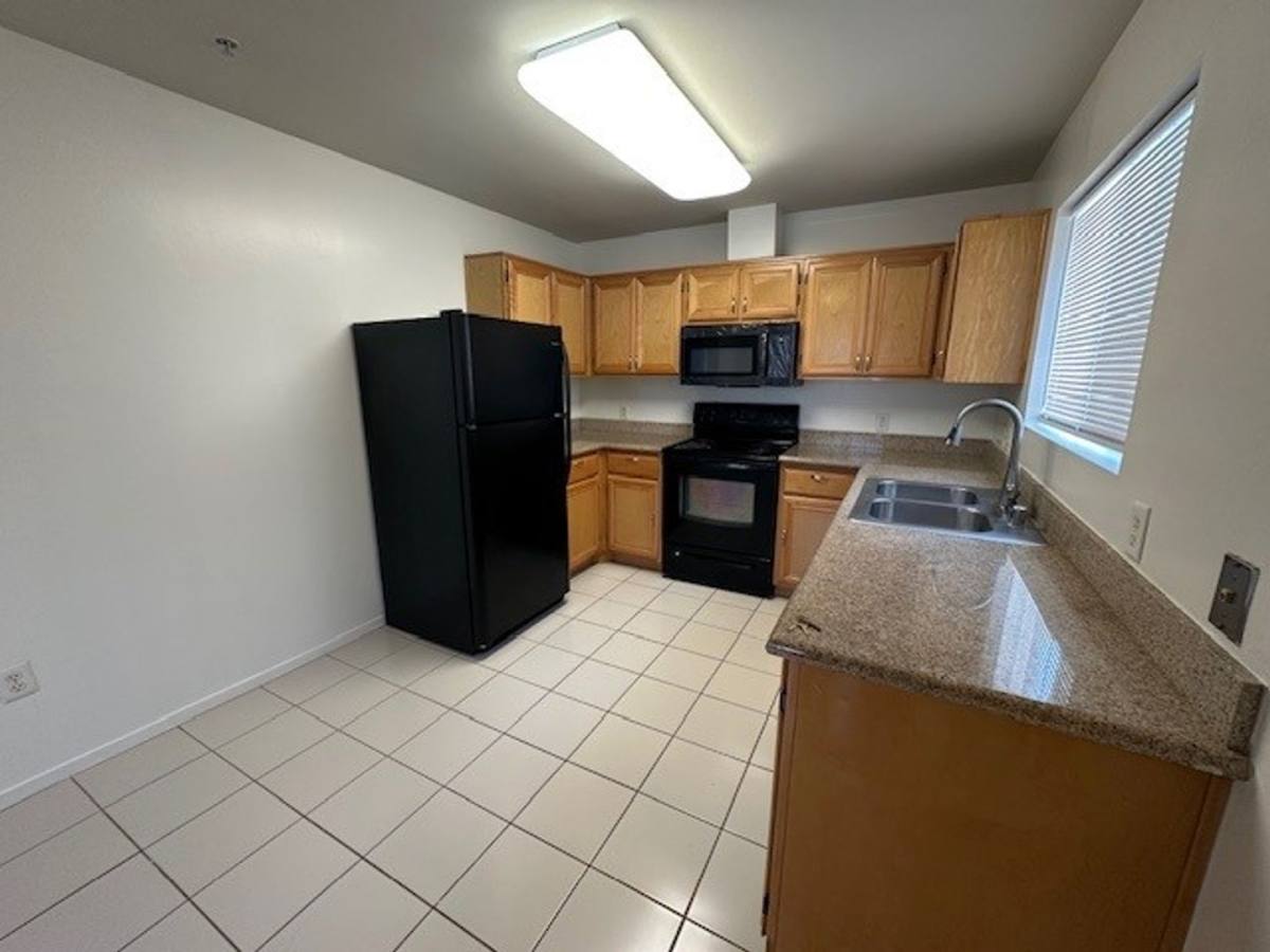 Apartment for rent at 600 Hosking Ave, Bakersfield, CA 93307