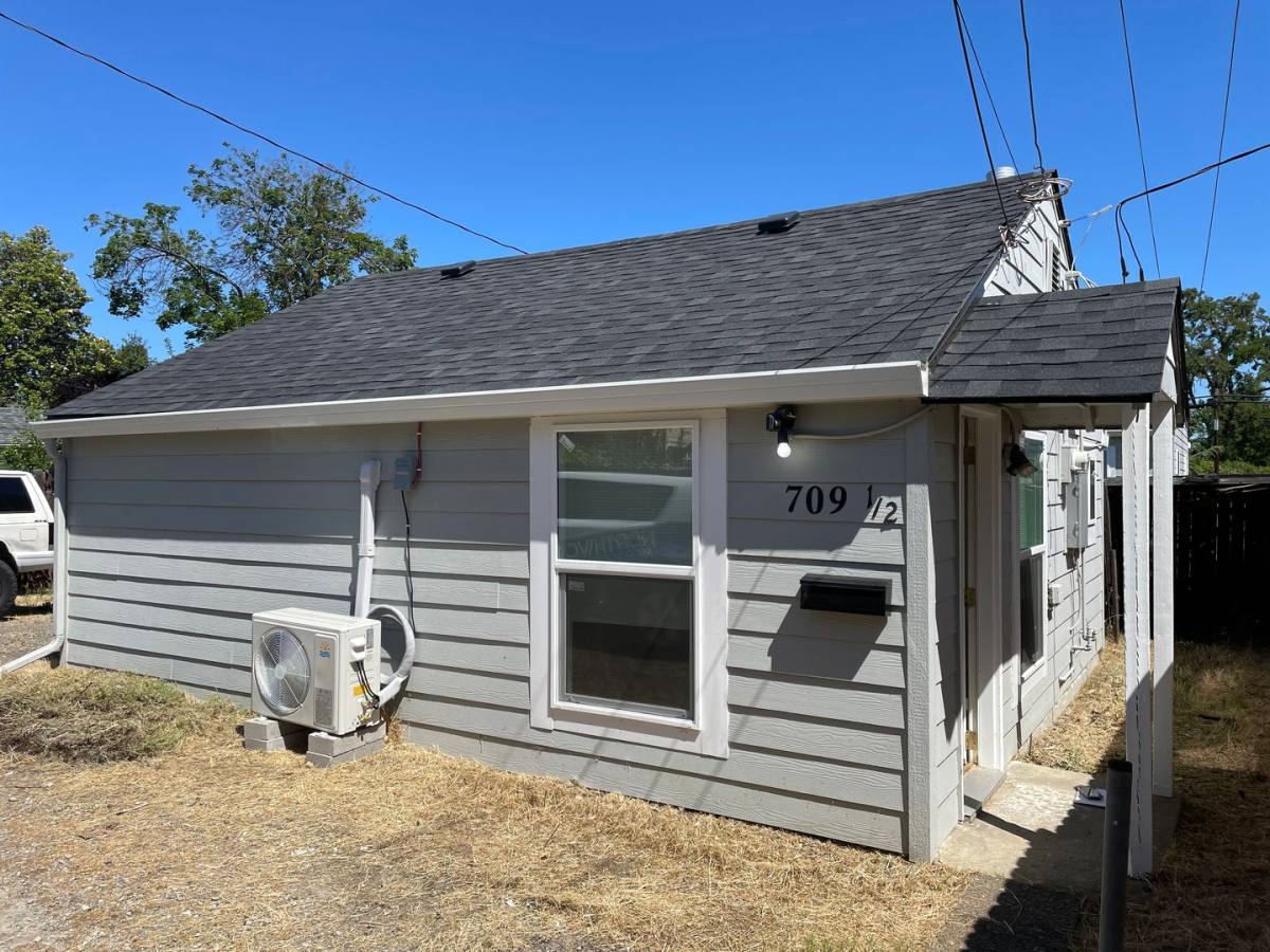 House for rent at 7095 W Jackson, Medford, OR 97501