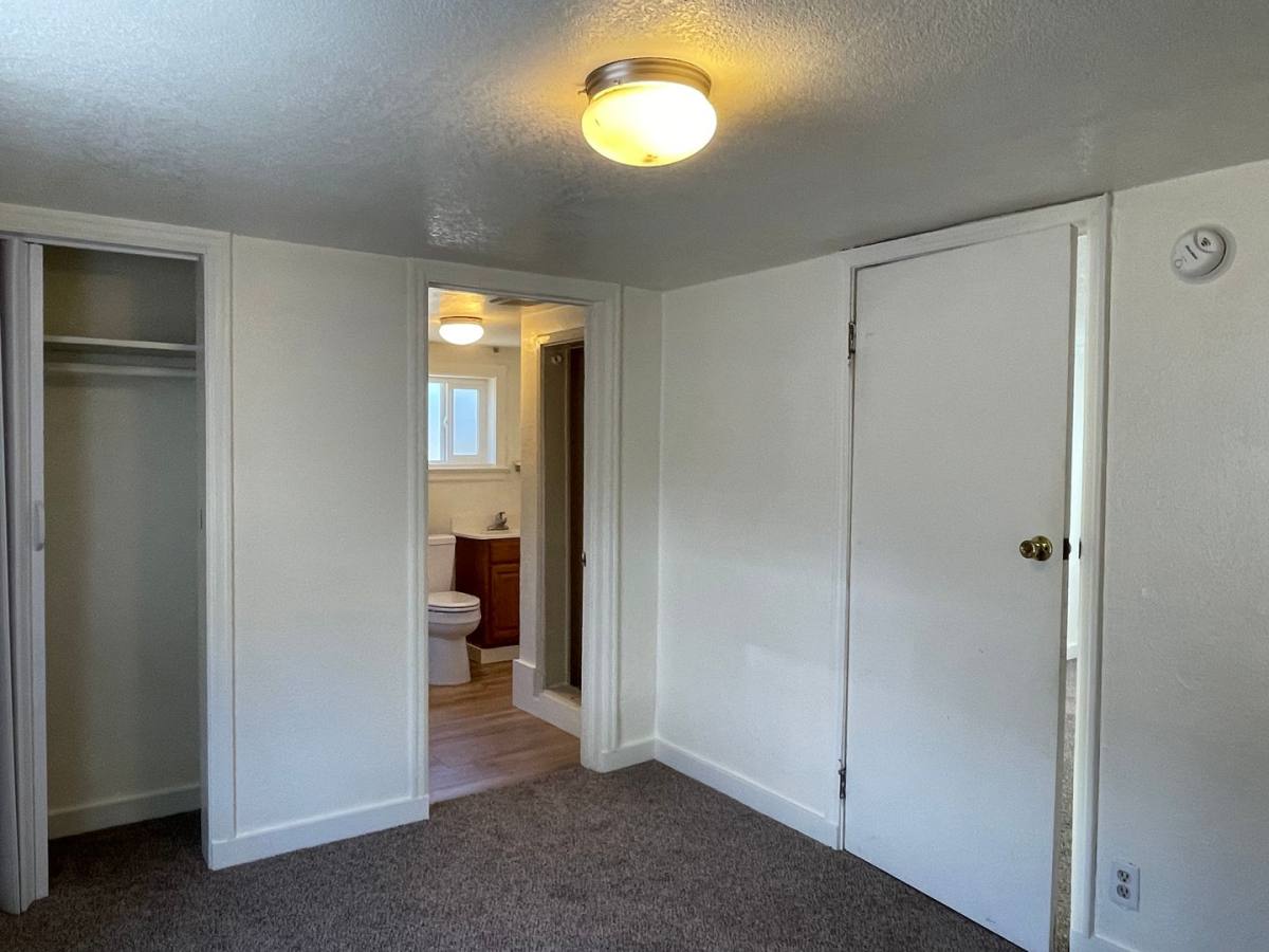 House for rent at 7095 W Jackson, Medford, OR 97501