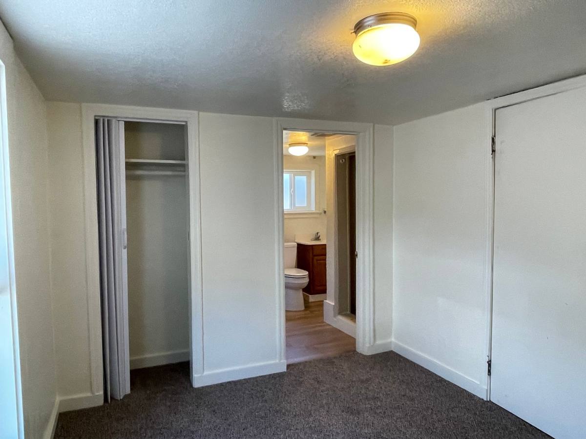 House for rent at 7095 W Jackson, Medford, OR 97501