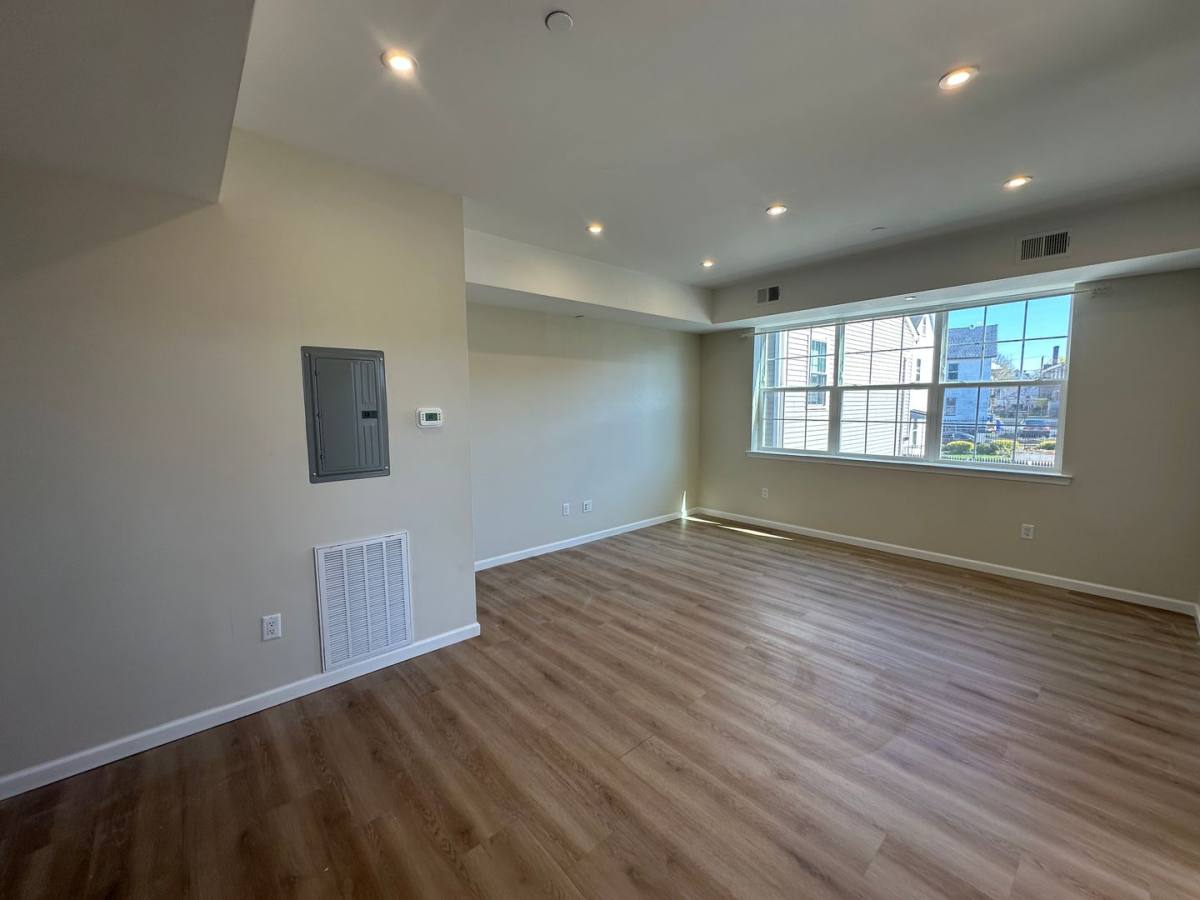Apartment for rent at 88 Louis St, New Brunswick, NJ 08901