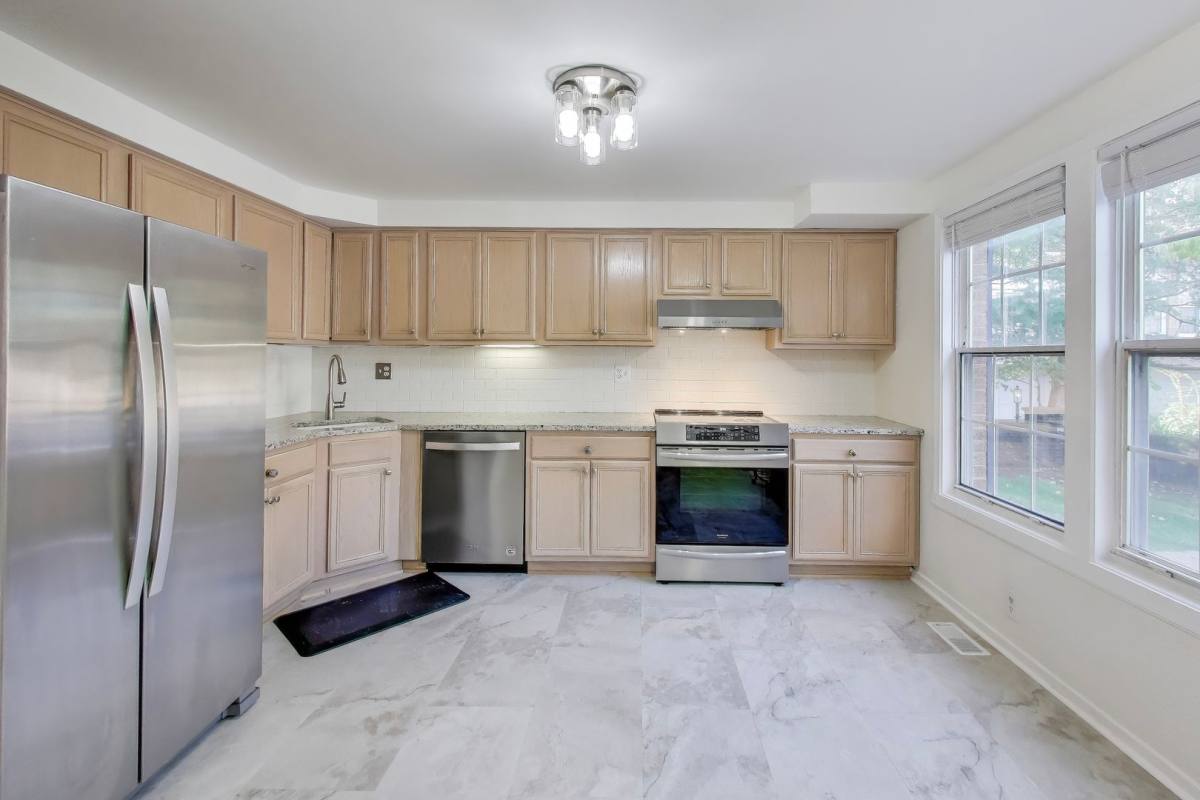 Townhouse for rent at 8932 Barrowgate Court, Potomac, MD 20854