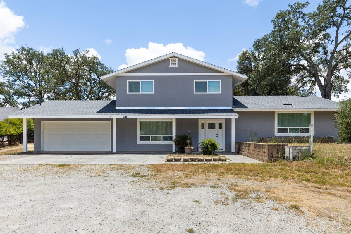 House for rent at 10065 Old Morro Rd E, Atascadero, CA 93422