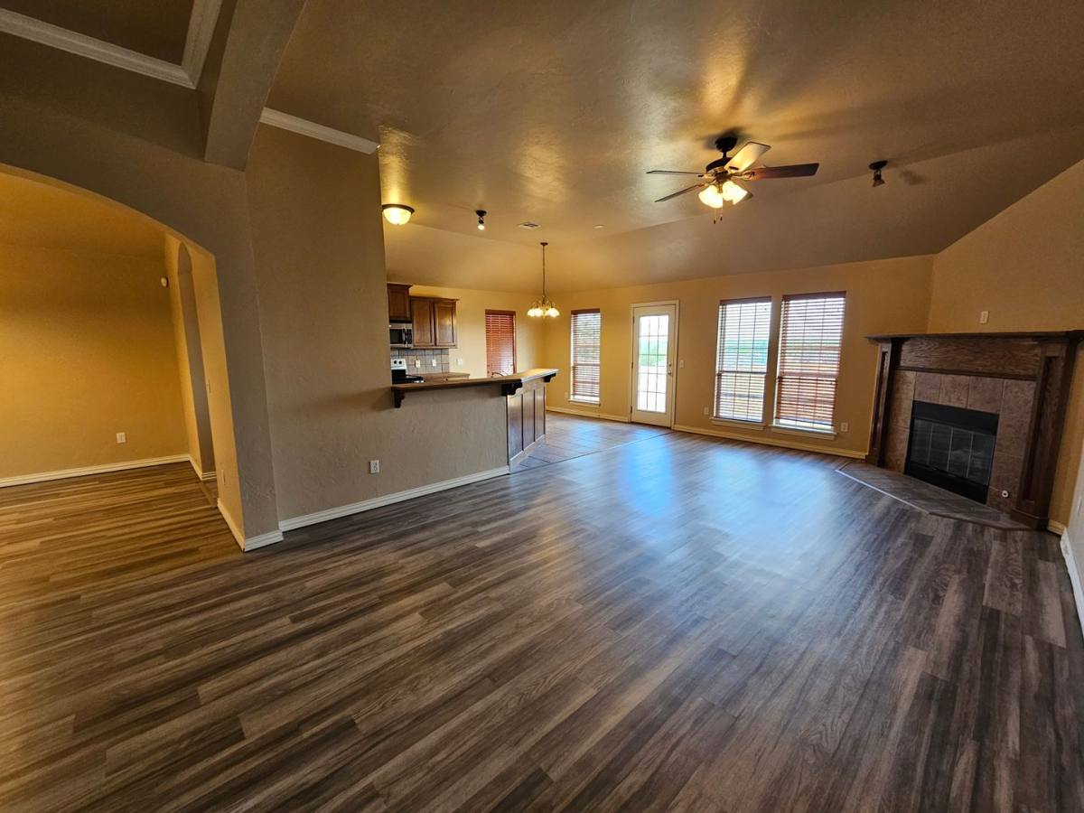 House for rent at 221 Dollina Court, Norman, OK 73069