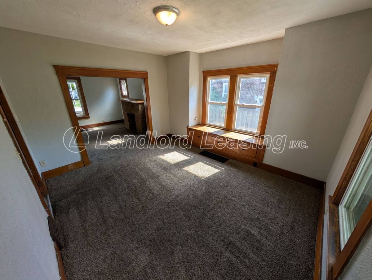 House for rent at 1850 E 33rd St, Lorain, OH 44055