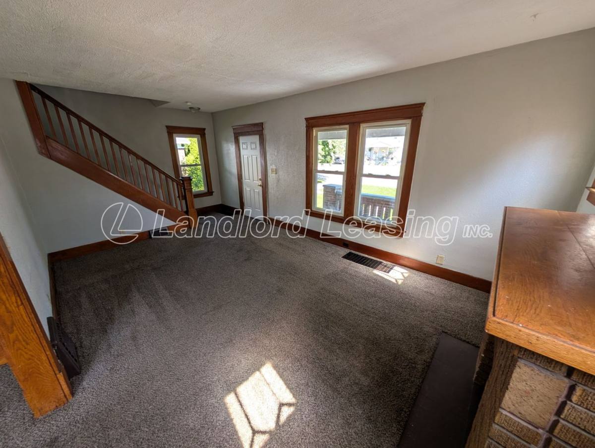 House for rent at 1850 E 33rd St, Lorain, OH 44055