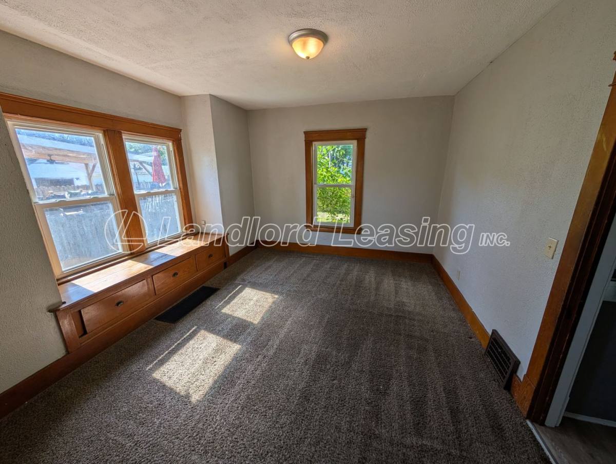 House for rent at 1850 E 33rd St, Lorain, OH 44055